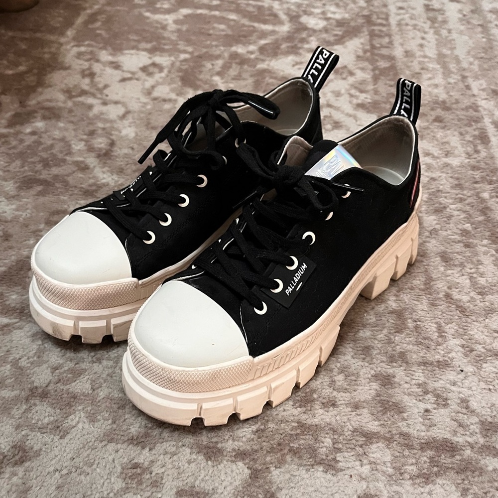 Platform Palladium Black and White Shoes